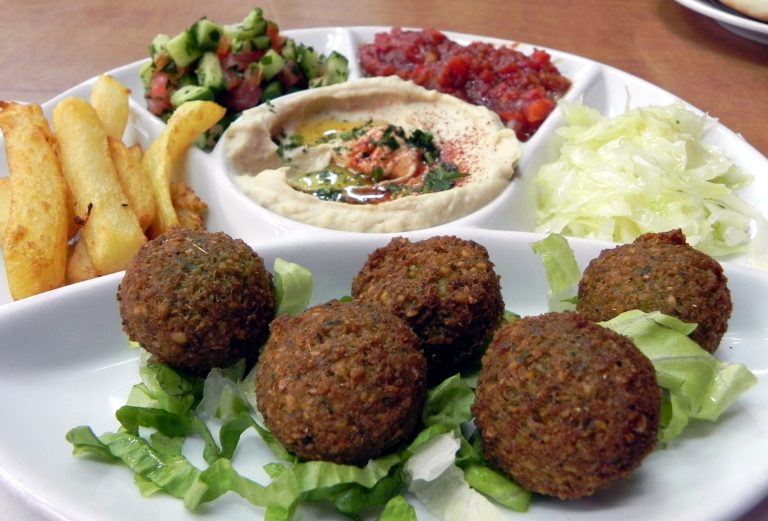 Eating Vegan at Restaurants That Aren’t Vegan